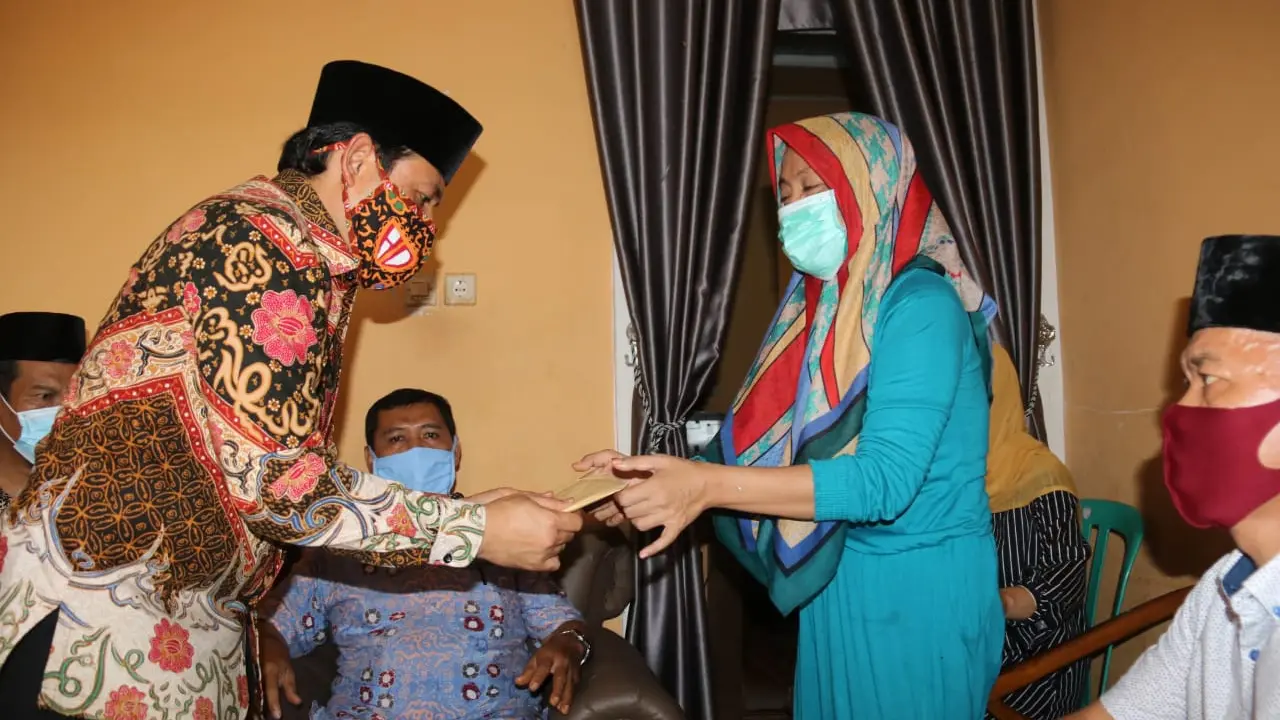 Uluran Kasih Wakil Wali Kota Bengkulu Untuk Honorer Penderita Kanker Payudara