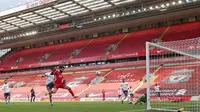 Liverpool meraih kemenangan 2-1 atas Aston Villa pada laga pekan ke-31 Premier League di Stadion Anfield, Sabtu (10/4/2021) malam WIB. (Clive Brunskill/POOL/AFP)