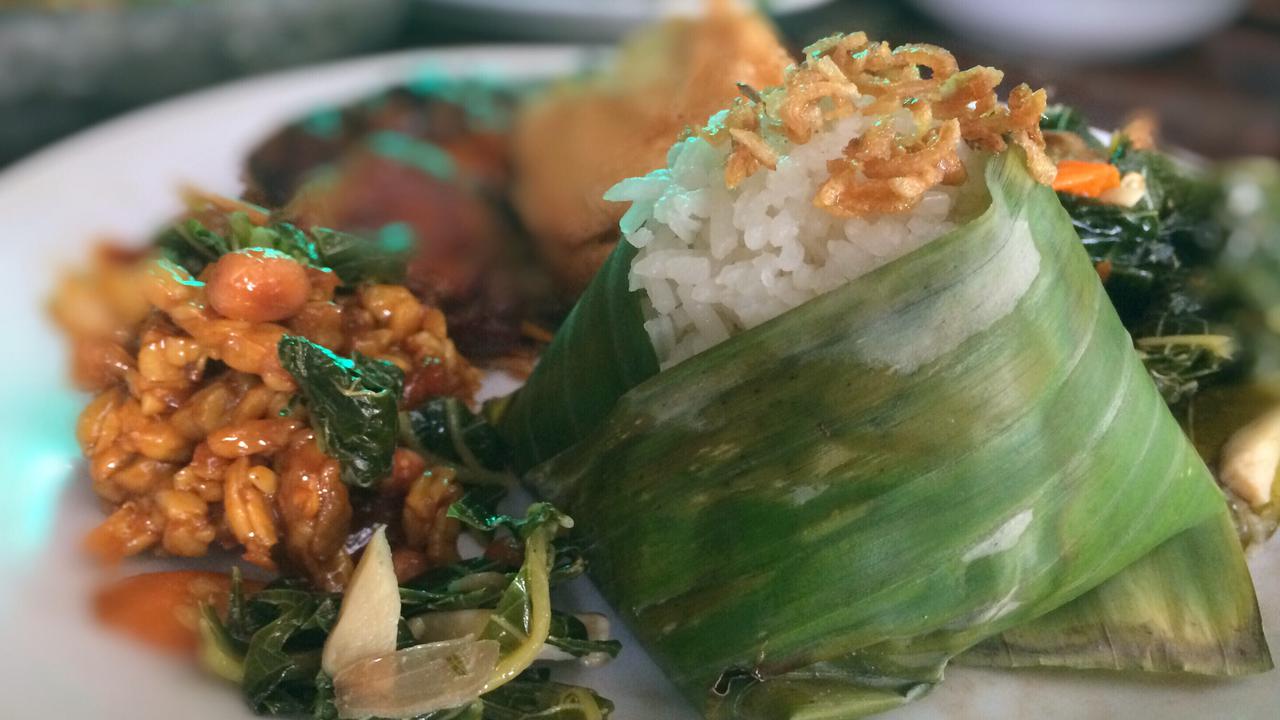 Berapa Kalori dan Nutrisi dari Seporsi Nasi Uduk? Kalori yang Perlu Diwaspadai dalam Setiap Suapan