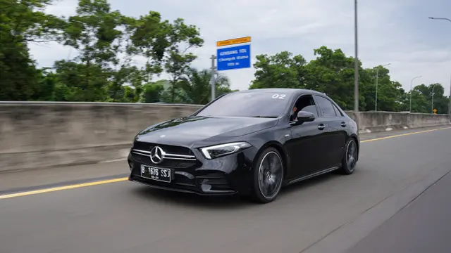 Menjajal Performa Mobil Sport yang Cocok untuk Road Trip Akhir Tahun