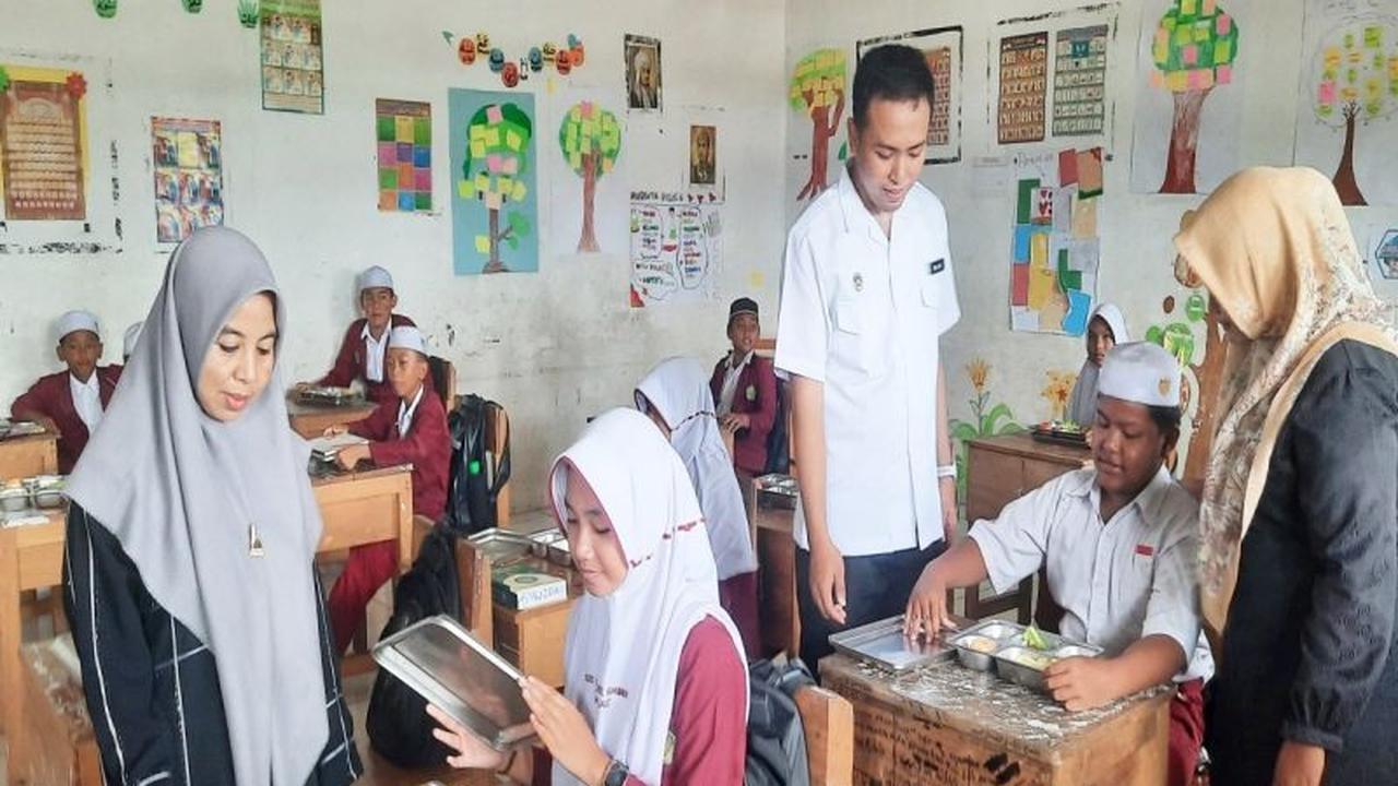 SPPG Angsau Dua Catat 3.570 Porsi Penerima Manfaat Program Makan Bergizi Gratis