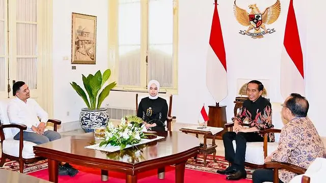 Putri Ariani dan Presiden Jokowi. (Foto: Dok. Instagram @arianinismaputri)