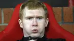 Manchester United's Paul Scholes sits on the bench during English League Cup quarter final match against Blackburn Rovers at Old Trafford in Manchester, on December 3, 2008. AFP PHOTO/PAUL ELLIS