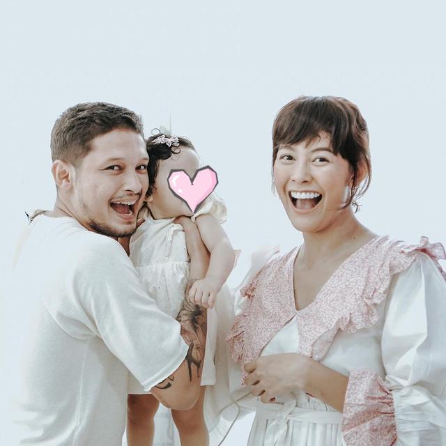 Bunga Jelitha Umumkan Hamil Anak Kedua, Ini 6 Potret Keluarga Kecilnya