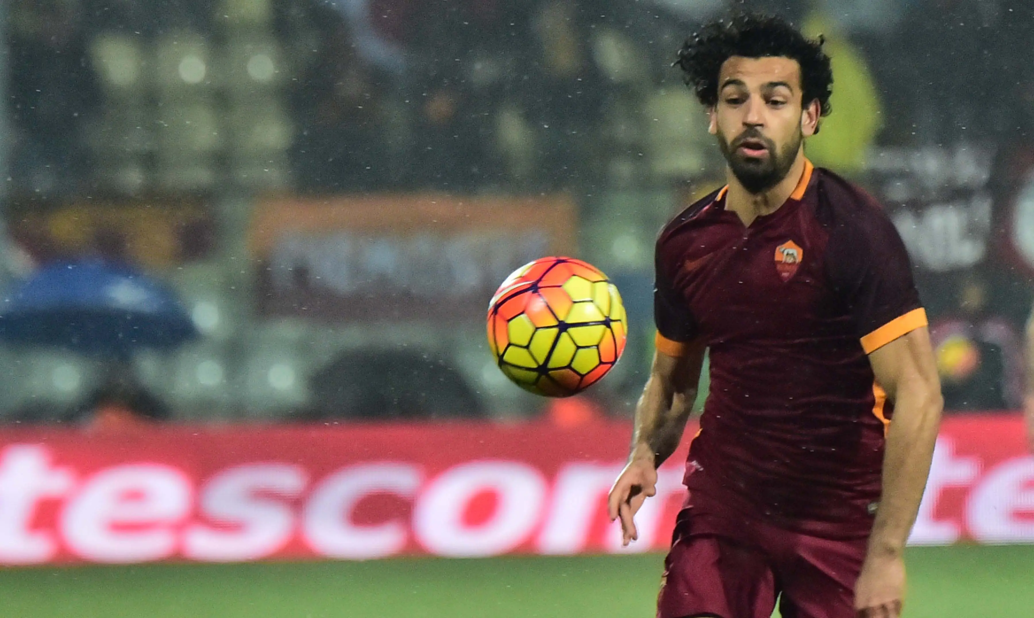 Pemain Roma, Mohamed Salah menjaringkan satu gol ke gawang Capri pada lanjutan Liga Italia Serie A pekan ke-25 di Stadion Alberto Braglia, Modena. (AFP / Giuseppe Cacace)
