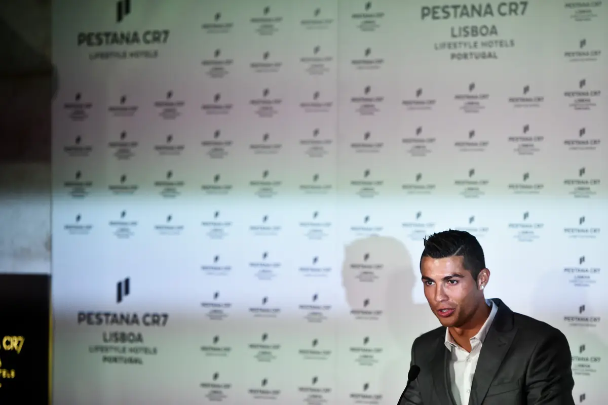 20161002-Ronaldo Resmikan Hotel Mewahnya di Lisbon-Portugal