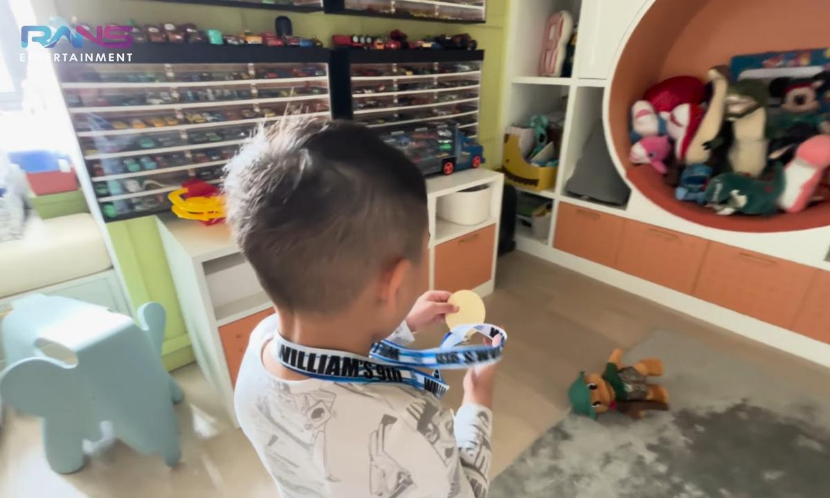 5 Potret Rayyanza Room Tour Kamar Pribadi Penuh Mainan, Kini Ditempati Baby Lily - Dilengkapi Kasur Tersembunyi
