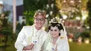 "Saya terima nikahnya Paramytha Lestari Mulyarto binti Indro Mulyarto dengan seperangkat mas kawin tersebut dibayar tunai," ucap Barry di hadapan penghulu, saksi nikah dan tamu undangan. (Instagram/paranormaalntwk)