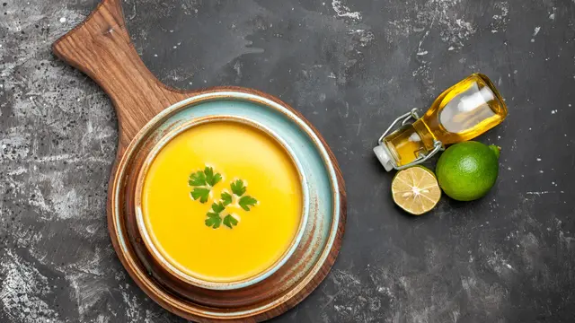 3. Saus Lemon Butter untuk Seafood