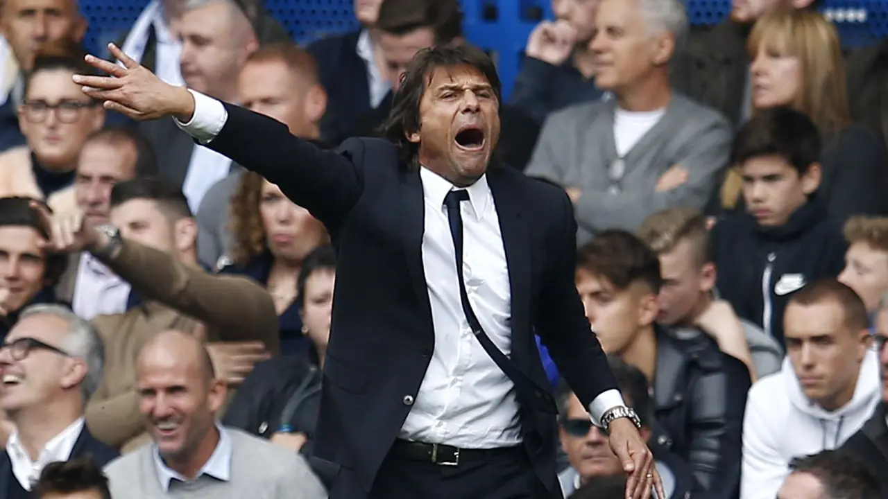 Manajer Chelsea Antonio Conte (Reuters / Peter Nicholls)