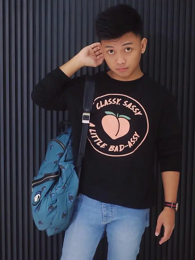 [Bintang] Dibalik Penampilan Glamor Seleb Cewek, Intip 5 Gaya Stylistnya yang Tidak Kalah Eksis!