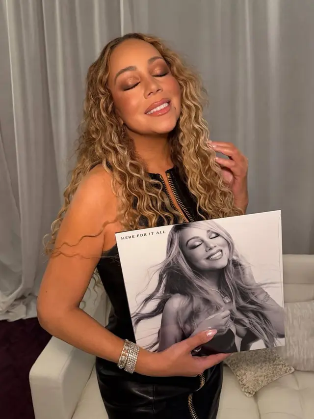 Mariah Carey Hibur Ribuan Penonton di Sentul lewat OCBC Premium Music Experience 2025