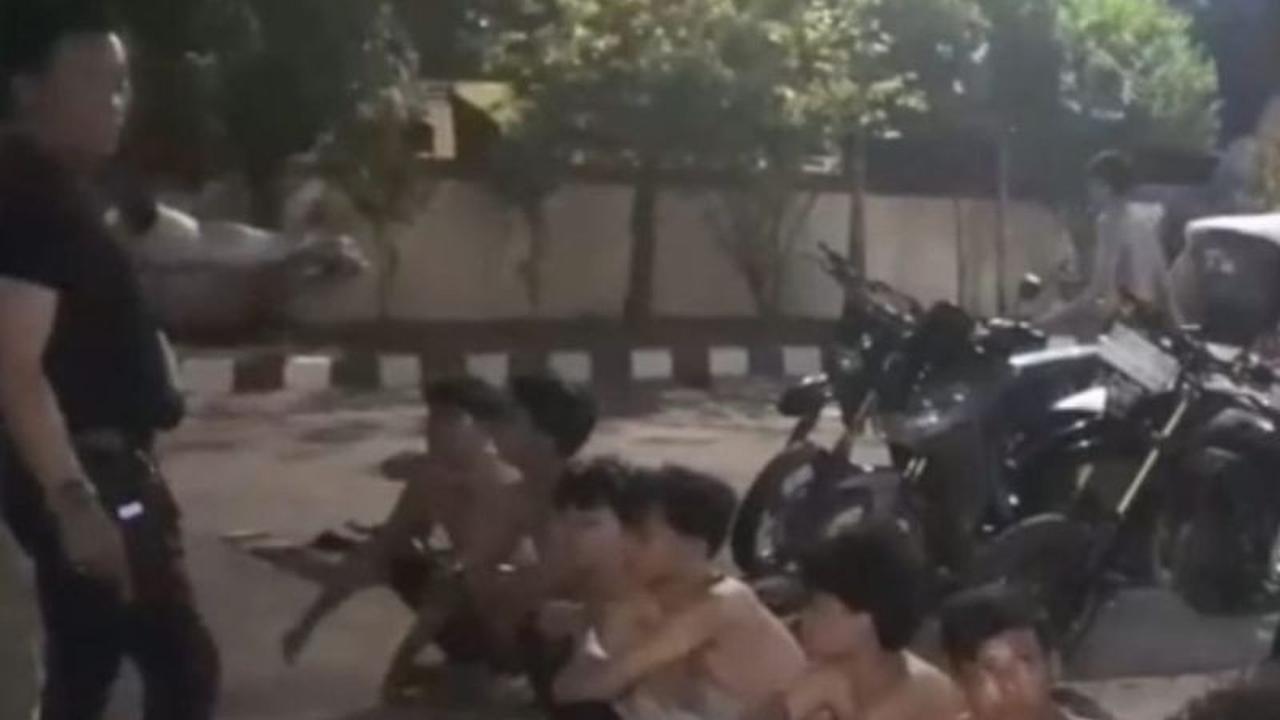 21 Pemuda Pesta Miras di Pekuburan Makassar, Polisi Temukan Busur hingga Kondom