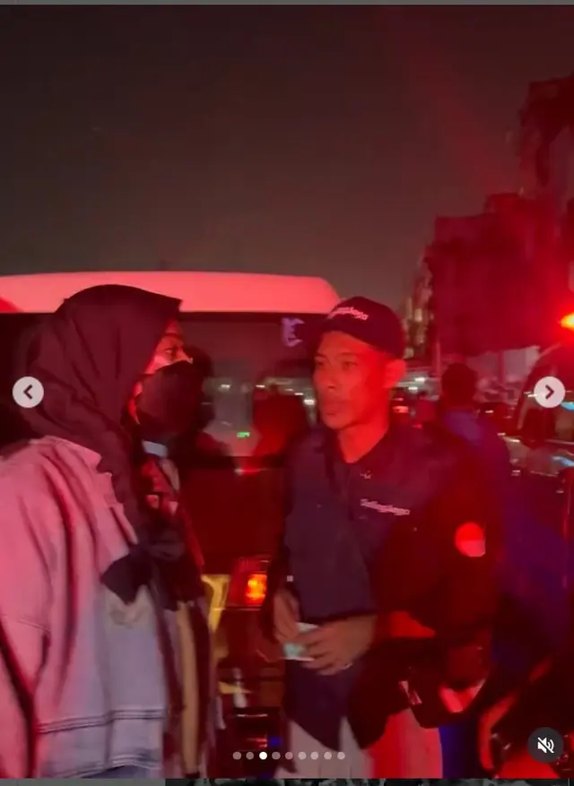 7 Potret Zaskia Adya Mecca jadi relawan medis saat aksi demo Jakarta