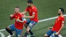 Pemain Rusia, Artyom Dzyuba merayakan golnya ke gawang Spanyol pada laga 16 besar di Luzhniki Stadium, Moskow, Rusia, (1/7/2018). Rusia dan Spanyol bermain imbang 1-1. (AP/Antonio Calanni)