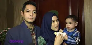 Pasangan Dude Harlino dan Alyssa Soebandono yang menikah pada 22 Maret 2014, telah dikaruniai seorang putra yang bernama Muhammad Dirgantara Ariendra Harlino pada tanggal 19 Februari 2015.