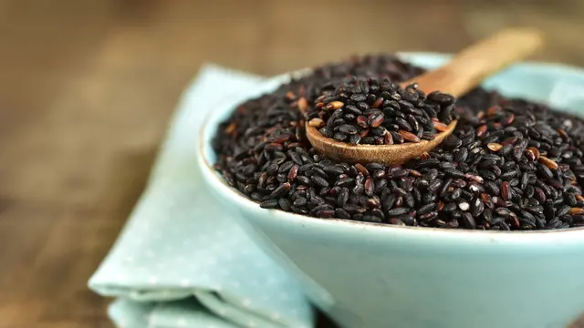 beras hitam (Liliya Kandrashevich/Shutterstock)