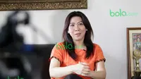 Mantan Atlet Bulu Tangkis Nasional, Susi Susanty saat berbincang dengan Bola.com di Kediamannya di Kelapa Gading, Jakarta, Kamis (11/2/2016). (Bola.com/Nicklas Hanoatubun)
