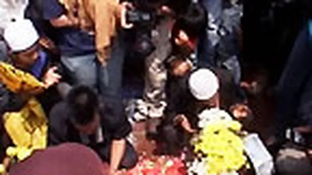 Korban Tawuran Dimakamkan