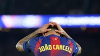 Persaingan Ketat di Pos Bek Sayap Barcelona Musim Depan
