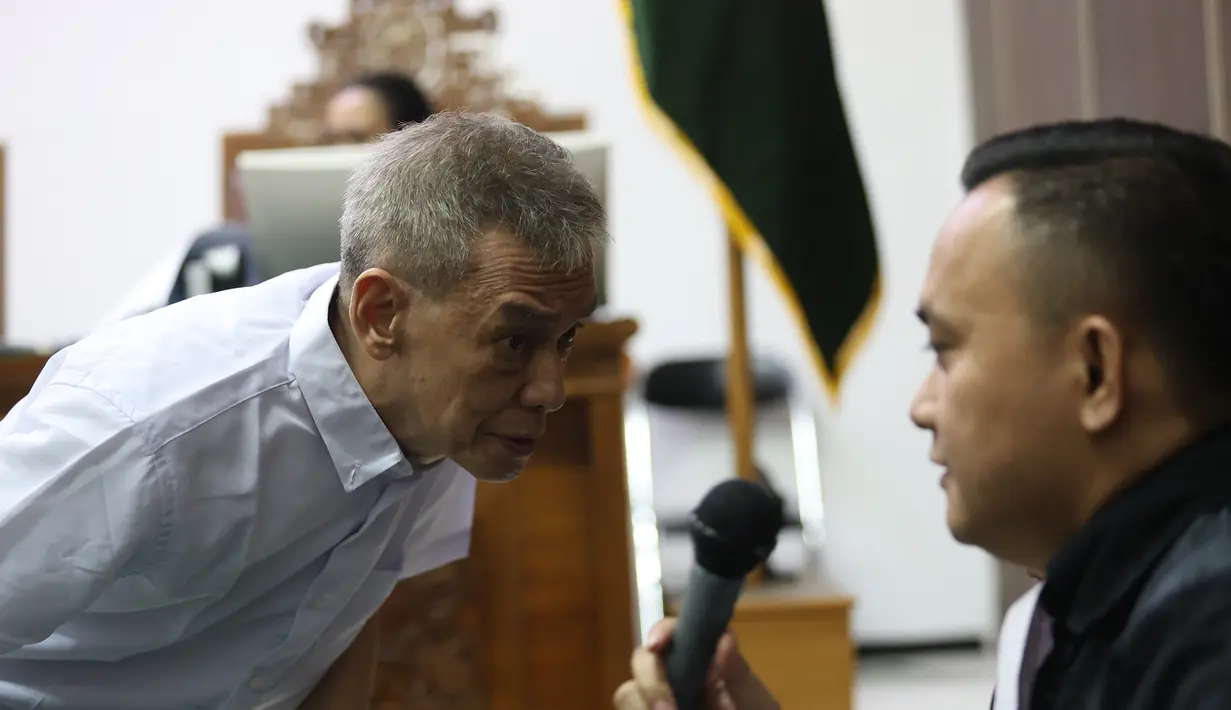 Dalam penyusunan tuntutan, JPU mempertimbangkan sejumlah hal yang memberatkan dan meringankan terdakwa Fariz RM. (KapanLagi.com/Budy Santoso)