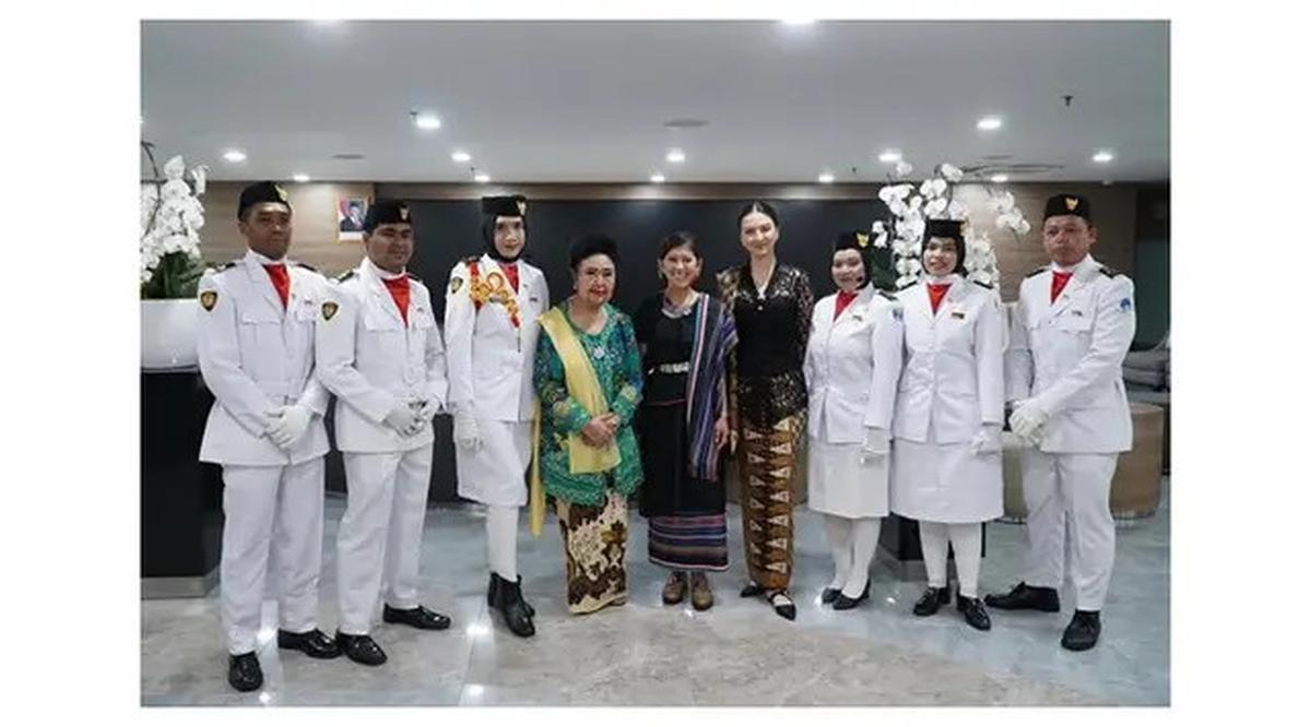 6 Potret Kedekatan Raline Shah dan Menteri Meutya Hafid, Siap Kerja Jadi Stafsus