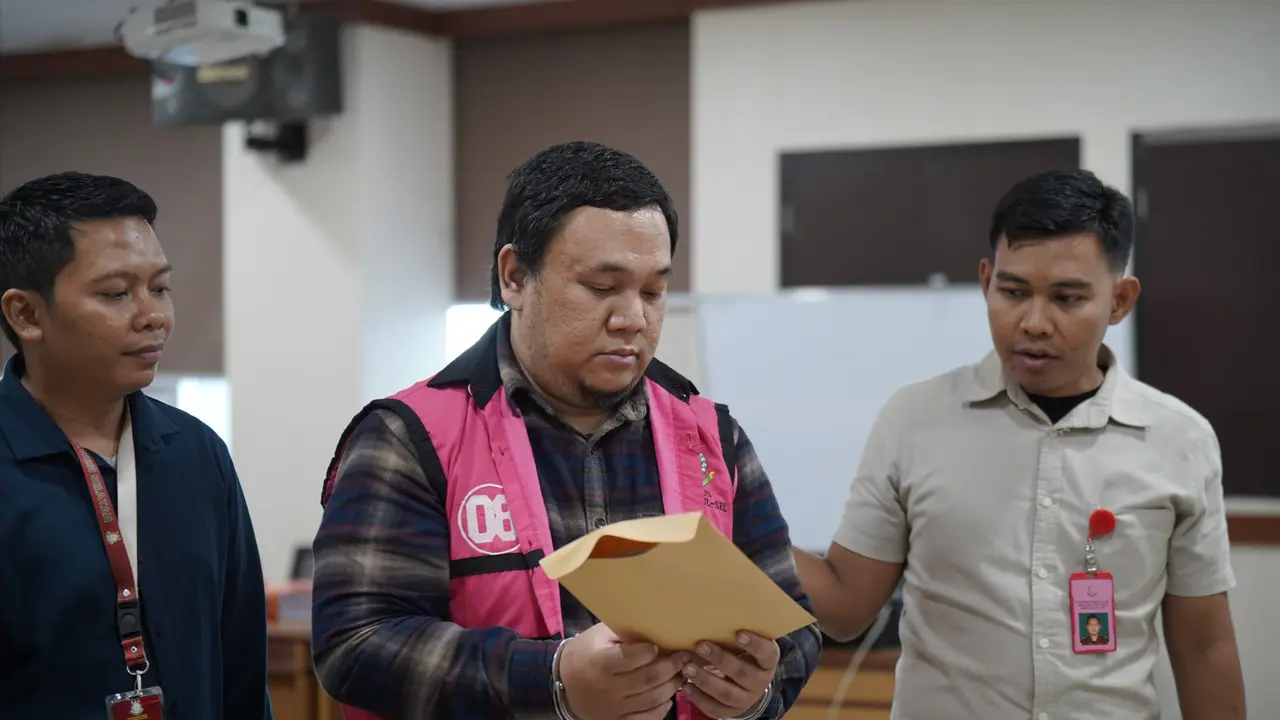 Analis kredit bank pemerintah kuras isi rekening nasabah