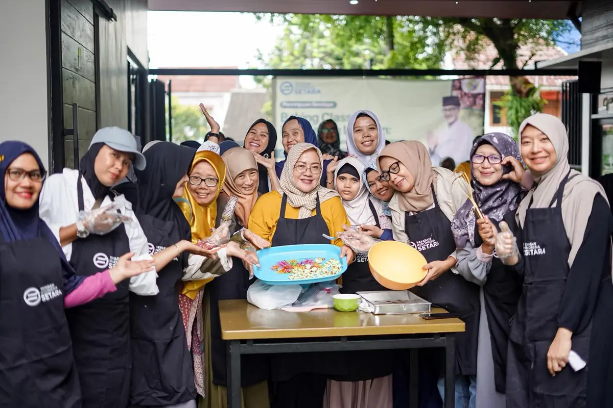Pelatihan membuat kue kering Lebaran bagi para ibu rumah tangga jelang Hari Raya Idulfitri.