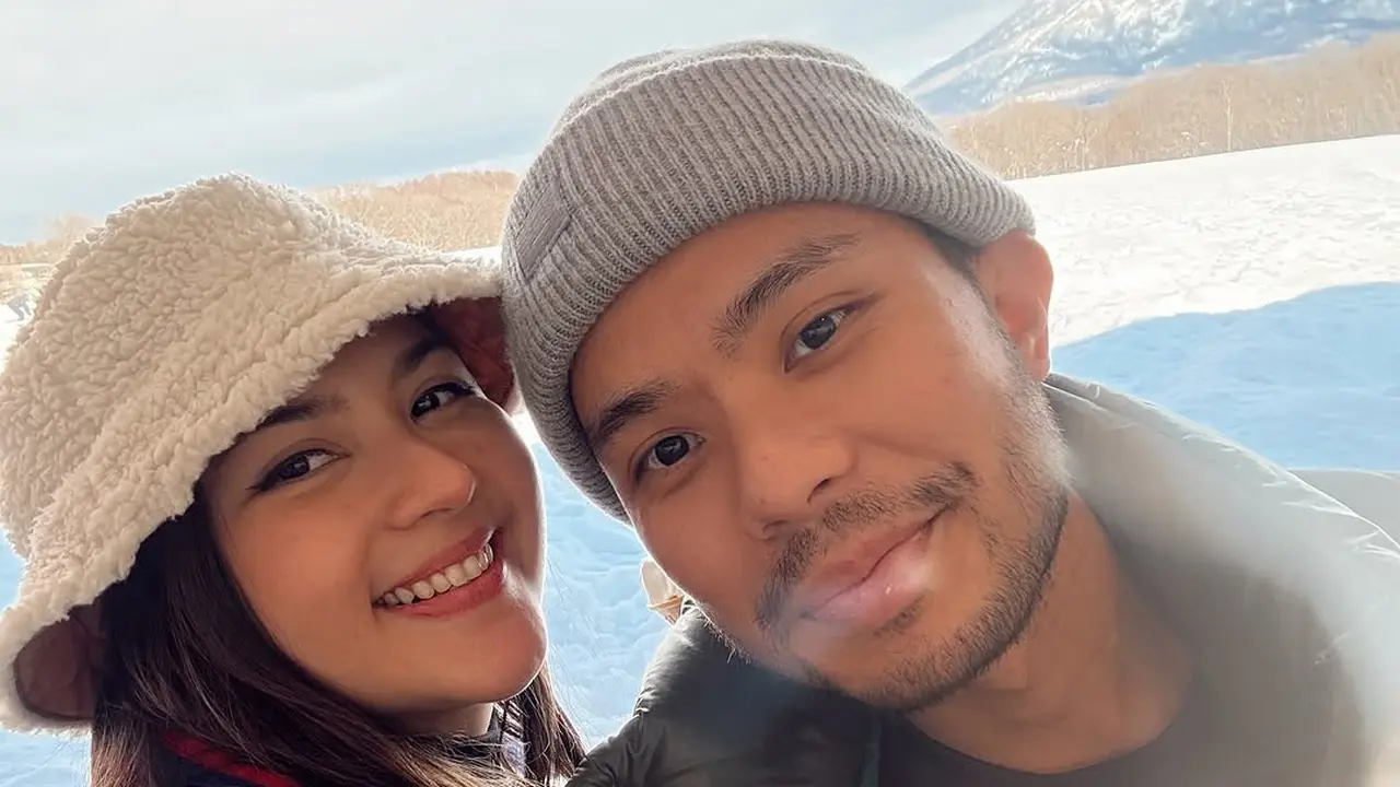 Potret Jessica Mila Menikmati Salju Bersama Kyarra dan Yakup Hasibuan (credit: instagram/jscmila)