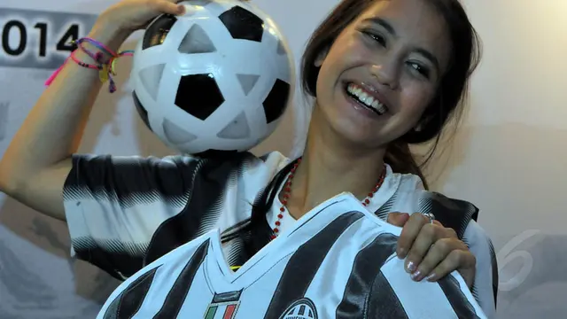 Pevita Pearce 