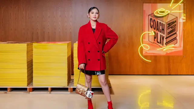 6 Gaya Bold dan Elegan Mahalini Hadiri Acara Coach Kuala Lumpur, Pose Bareng Glenn Yong hingga Nanon Korapat