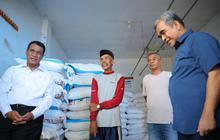 Sidak Kios Pupuk, Ketua MPR & Mentan Pastikan Penurunan Harga Pupuk Bersubsidi 20% di Jember, Petani Bahagia!