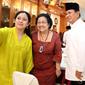 Menteri Pertahanan Prabowo Subianto bertemu Ketua Umum PDI Perjuangan (PDIP) Megawati Soekarnoputri. Keduanya pun sempat berswafoto bersama Ketua DPR Puan Maharani. (Istimewa)