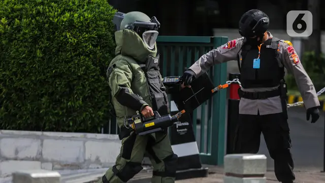 FOTO: Tas Mencurigakan Ditemukan di Bundaran HI