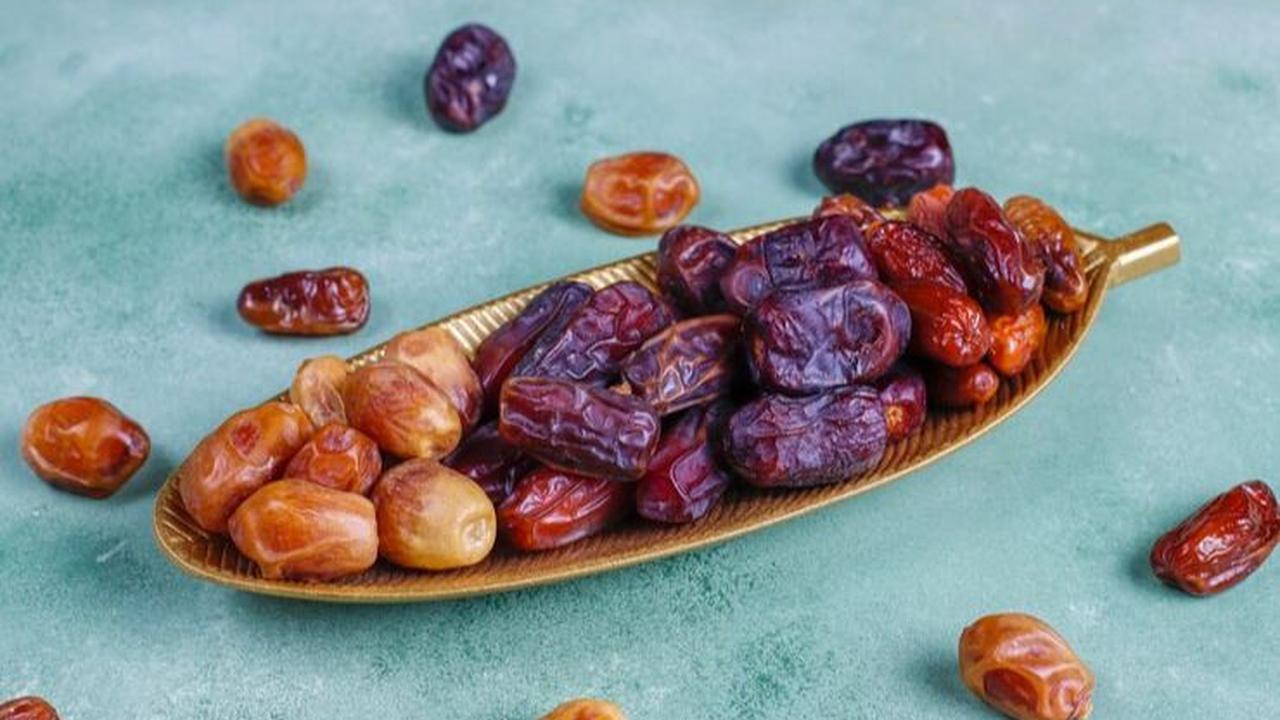 4. Pastikan untuk membeli kurma Palestina yang dibawa ke Inggris oleh Zaytoun.&nbsp;