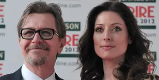 Perceraian Gary Oldman dan Alexandra Edenborough resmi setelah delapan bulan lalu mereka mengumumkan perpisahan.  (AFP/Bintang.com)