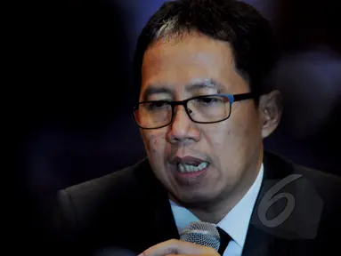 CEO PT. Liga Indonesia, Joko Driono memberikan keterangan pers usai menggelar Rapat Umum Pemegang Saham (RUPS) Liga Indonesia di Hotel Borobudur, Jakarta, Rabu (13/5/2015). (Liputan6.com/Andrian M Tunay)