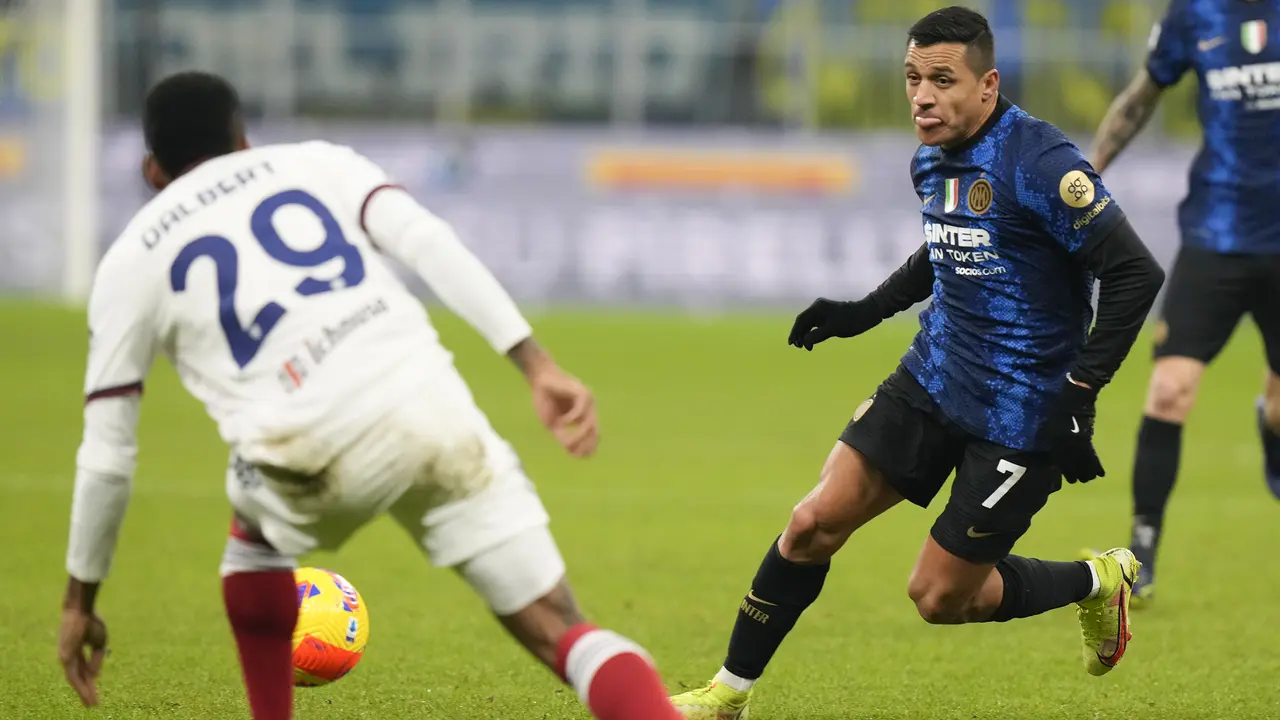 Foto: Permisi AC Milan, Inter Numpang Lewat usai Bantai Cagliari di Pekan ke-17 Liga Italia