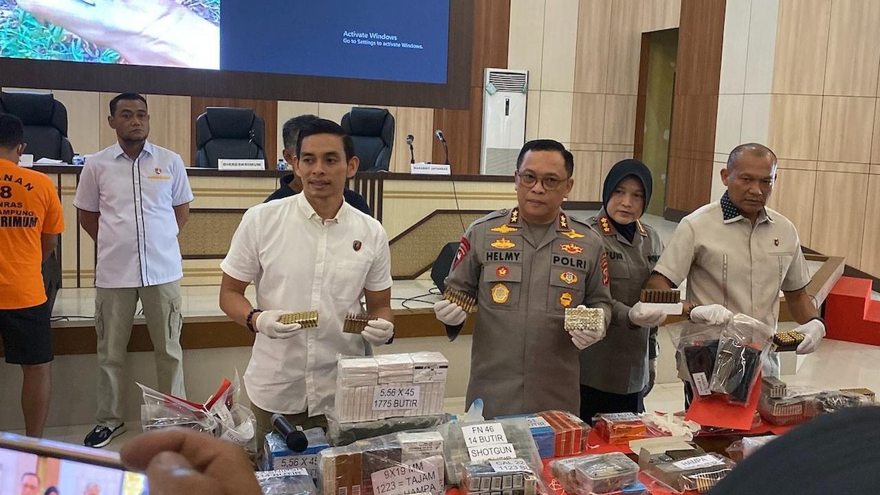 Pabrik Senjata Api Rakitan Terbongkar di Lampung, Ribuan Amunisi Disamarkan di E-Commerce