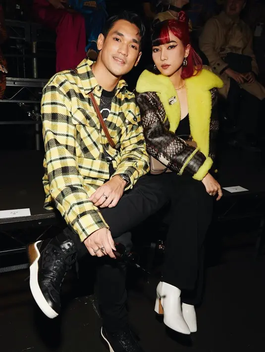 Pesona keduanya menghadirkan keseruan gaya yang inspiratif tanpa meninggalkan tradisi ala Coach.