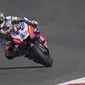 Pembalap Pramac Ducati, Jorge Martin, berhasil meraih pole position pada sesi kualifikasi MotoGP Amerika Serikat. (AFP/Mirco Lazzari)