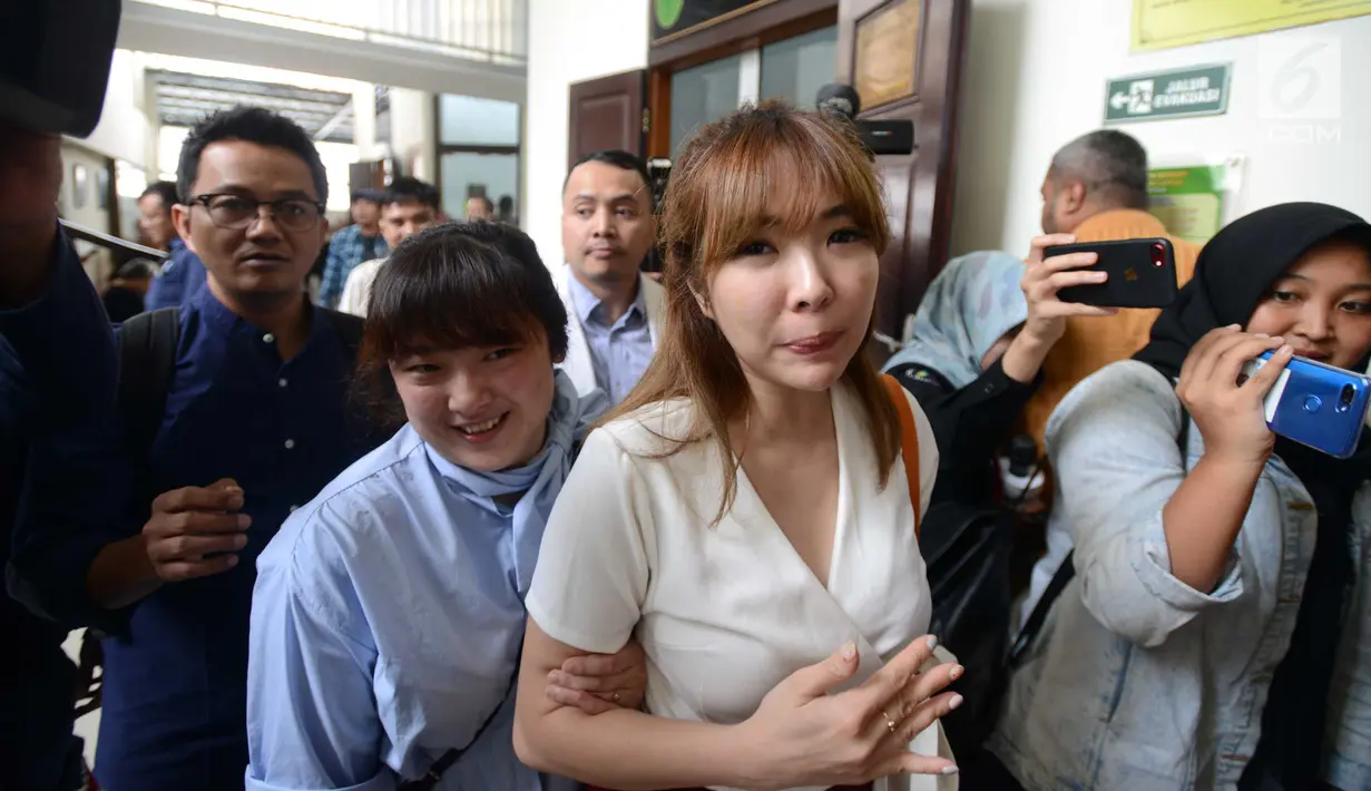 Gisella Anastasia saat menghadiri sidang cerai dengan Gading Marten di Pengadilan Negeri Jakarta Selatan, Rabu (23/1). Selama lima tahun menikah, rumah tangga Gisella dan Gading terbilang jauh dari gosip miring. (Kapanlagi.com/Bayu Herdianto)