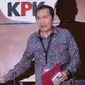 Wakil Ketua KPK Saut Situmorang saat akan menerangkan perkembangan kasus Bupati Malang Rendra Kresna di Gedung KPK, Jakarta, Kamis (11/10). KPK menetapkan Rendra sebagai tersangka dugaan suap dan penerimaan gratifikasi. (Merdeka.com/Dwi Narwoko)