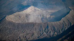 Pesona Bromo Semeru Tetap Memikat di Tengah Pemulihan Kawasan