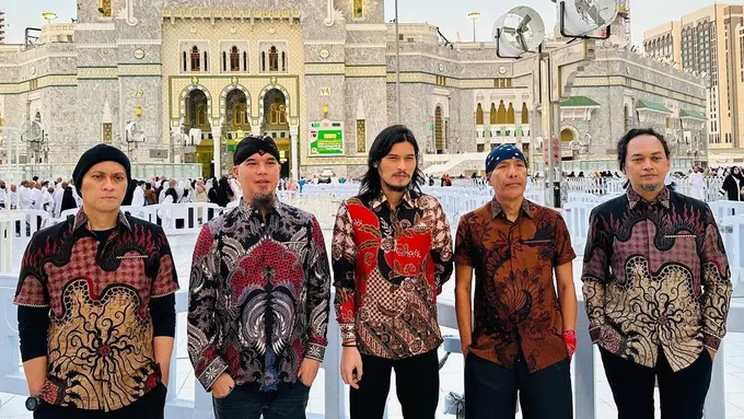 Ahmad Dhani dan personil Dewa 19 (Instagram/ahmadhaniofficial)