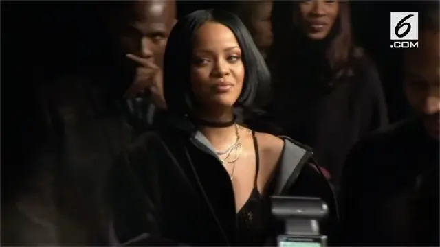 VIDEO: Rihanna Tuntut Sang Ayah karena Eksploitasi Nama Keluarga
