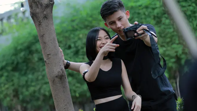 [Bintang] Rinni Wulandari dan Jevin Julian