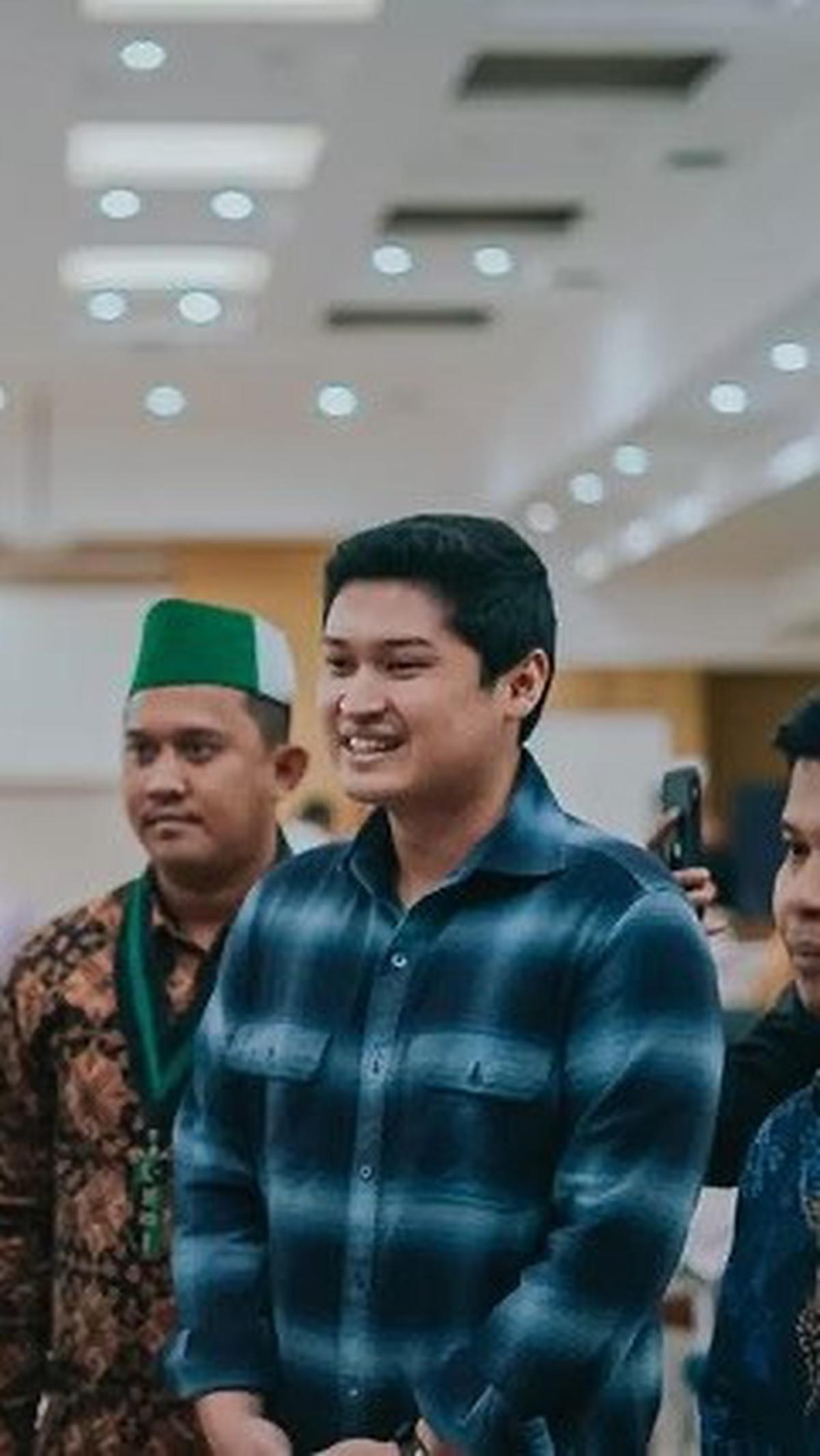Rizki Aulia Rahman Natakusumah merupakan seorang politikus muda tanah air kelahiran tahun 1994. Di usianya yang hampir menginjak 30 tahun, Rizki sudah punya karier cemerlang.