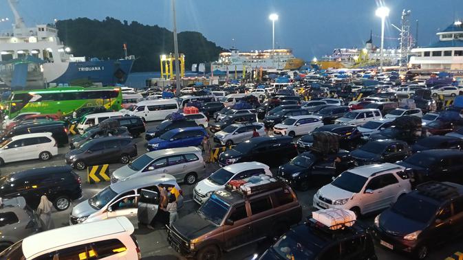 Pelabuhan Merak Padat, Antrean Kendaraan Baru Terurai dalam 4 Jam