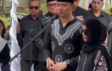Innalillahi Wainaillahi Rojiun, Agus Harimurti Berduka, Annisa Pohan Terisak di Pusara
